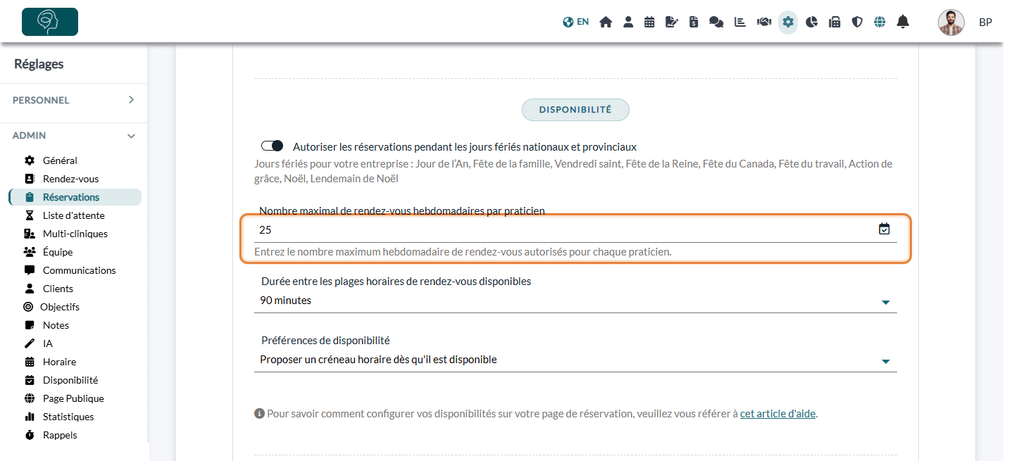 Champ Nombre maximal de rendez-vous hebdomadaires par praticien dans Réglages > Réservations