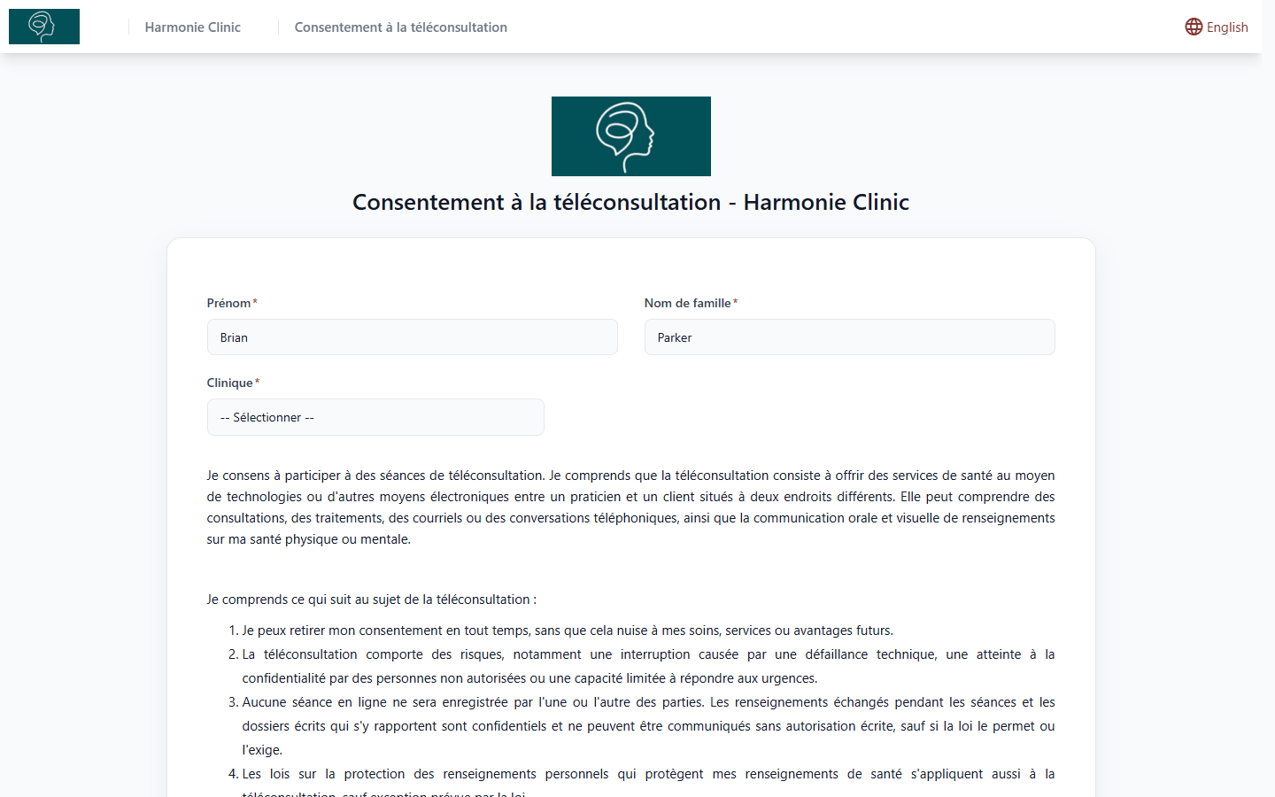 Haut d'un formulaire avec les champs prénom, nom de famille et clinique