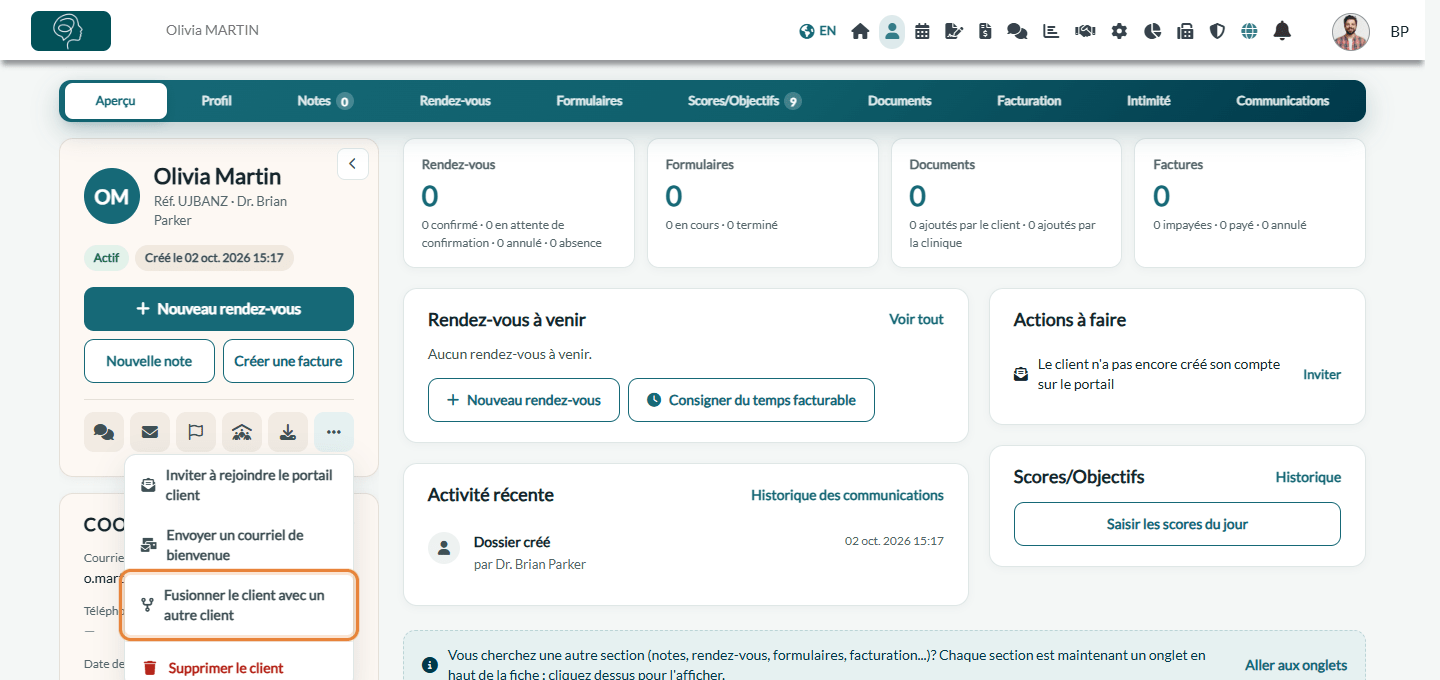 Option de fusion dans le menu Plus d'actions d'un dossier client
