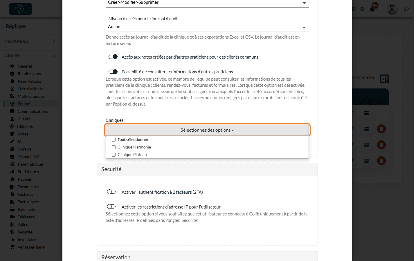 Champ Cliniques de la section Droits d'un membre de l'équipe, avec la liste des cliniques à cocher