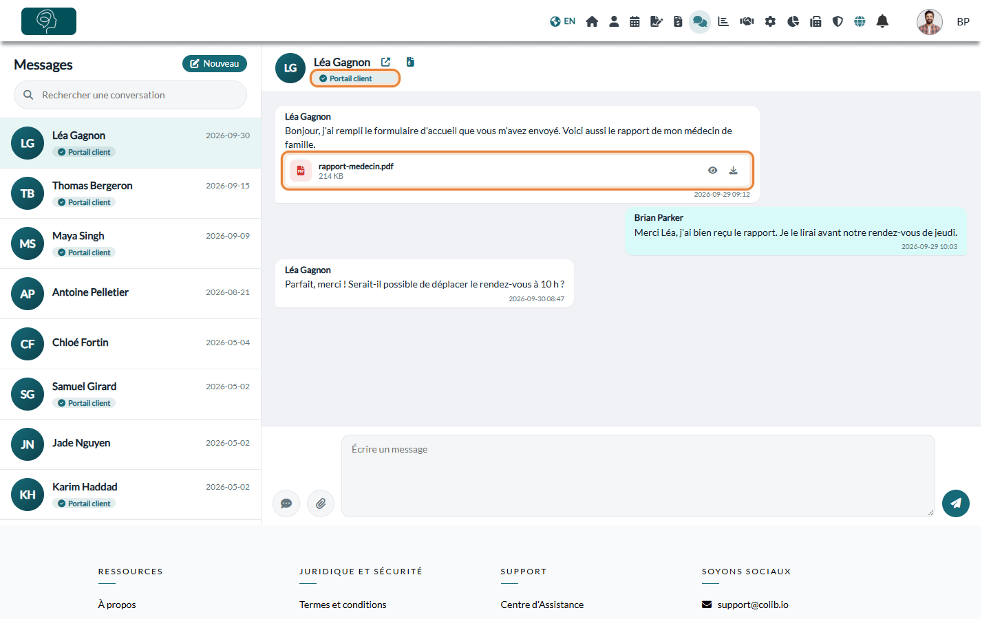 Conversation dans Colib avec un message et une pièce jointe envoyés à partir du portail client