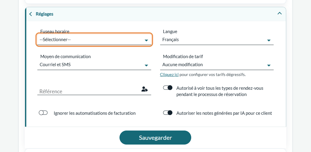 Champ Fuseau horaire dans la section Réglages d'un dossier client